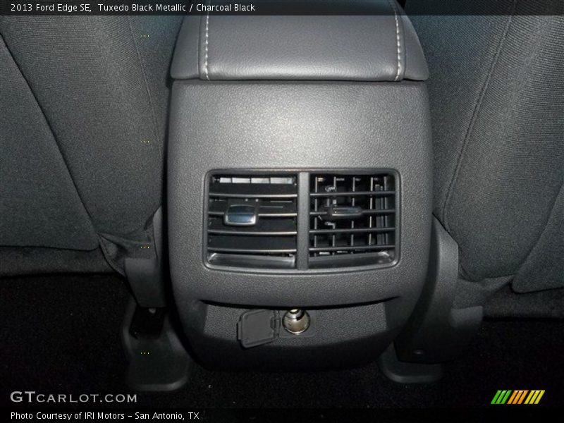 Tuxedo Black Metallic / Charcoal Black 2013 Ford Edge SE