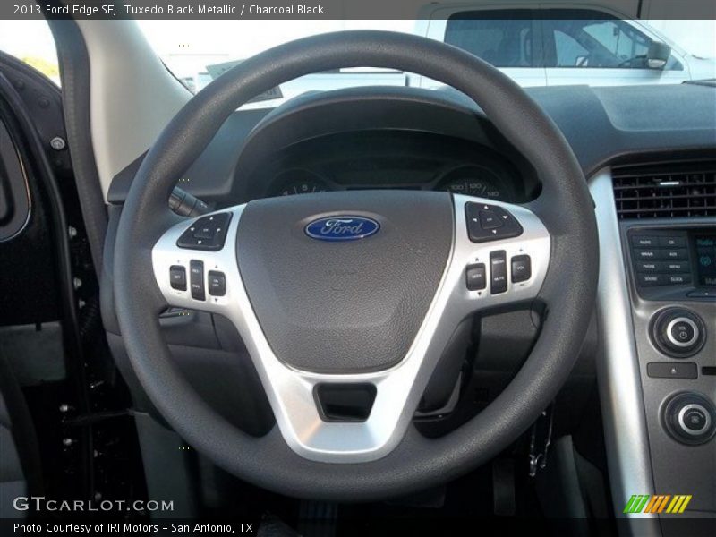 Tuxedo Black Metallic / Charcoal Black 2013 Ford Edge SE
