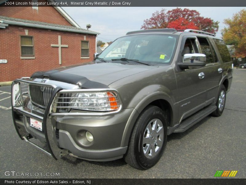 Mineral Grey Metallic / Dove Grey 2004 Lincoln Navigator Luxury 4x4