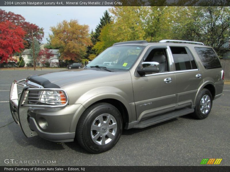 Mineral Grey Metallic / Dove Grey 2004 Lincoln Navigator Luxury 4x4