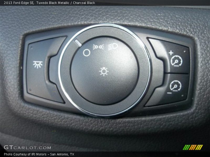 Tuxedo Black Metallic / Charcoal Black 2013 Ford Edge SE