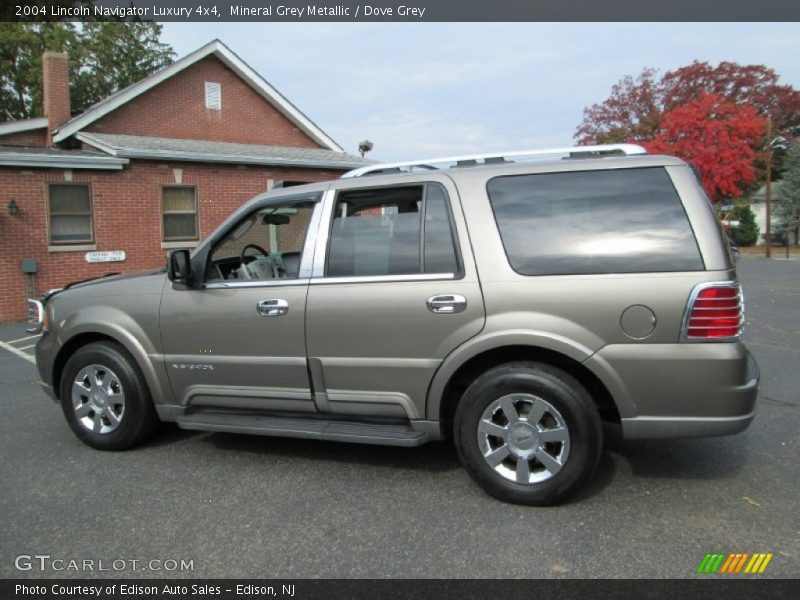 Mineral Grey Metallic / Dove Grey 2004 Lincoln Navigator Luxury 4x4