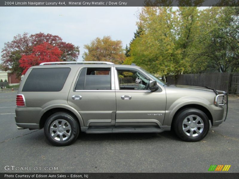Mineral Grey Metallic / Dove Grey 2004 Lincoln Navigator Luxury 4x4