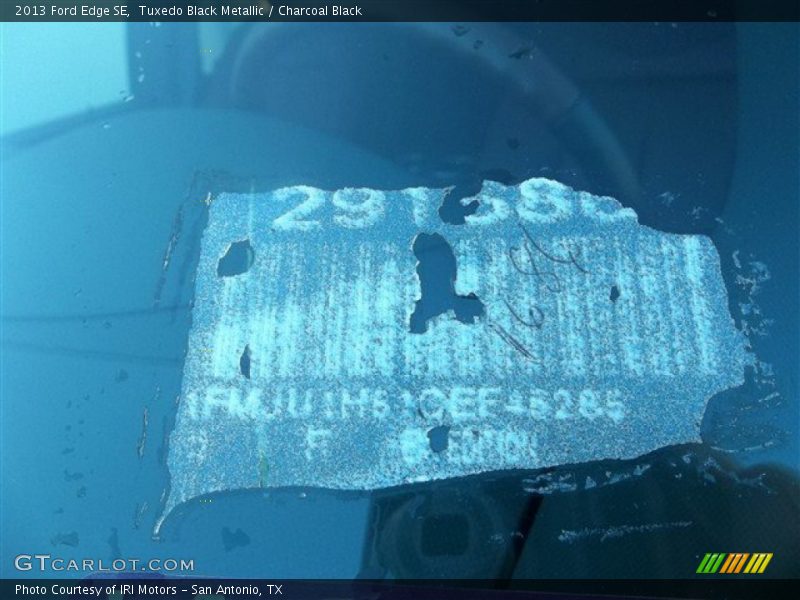 Tuxedo Black Metallic / Charcoal Black 2013 Ford Edge SE