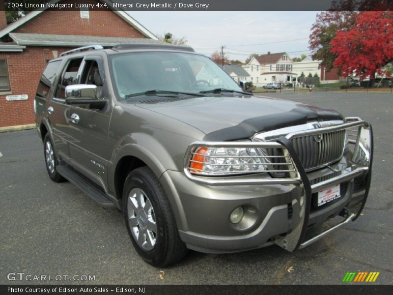 Mineral Grey Metallic / Dove Grey 2004 Lincoln Navigator Luxury 4x4
