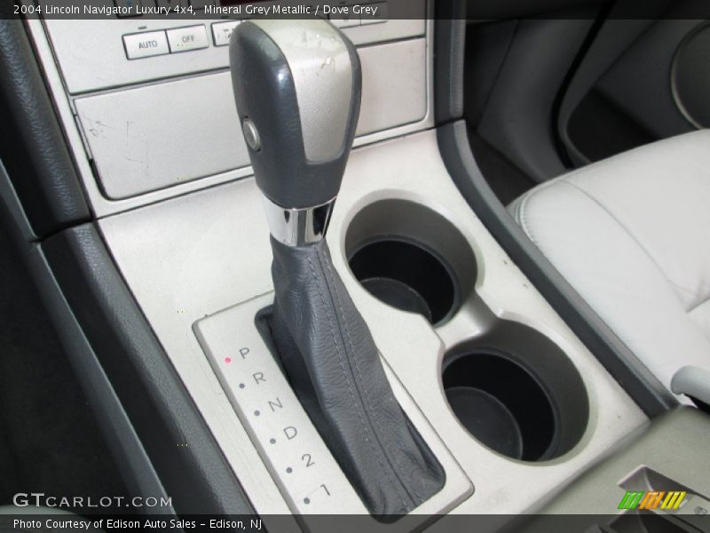 Mineral Grey Metallic / Dove Grey 2004 Lincoln Navigator Luxury 4x4