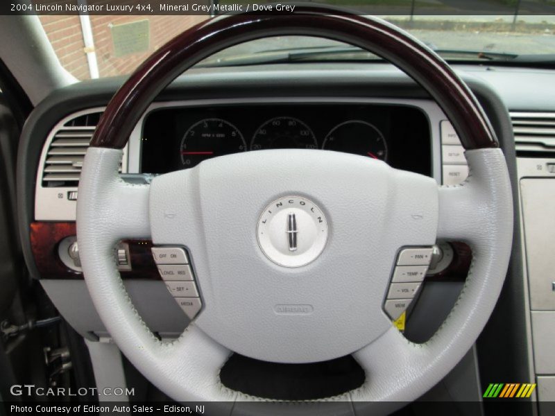 Mineral Grey Metallic / Dove Grey 2004 Lincoln Navigator Luxury 4x4