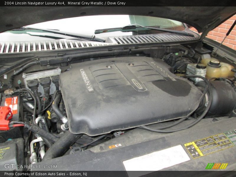 Mineral Grey Metallic / Dove Grey 2004 Lincoln Navigator Luxury 4x4
