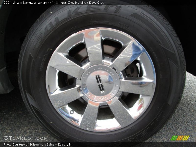 Mineral Grey Metallic / Dove Grey 2004 Lincoln Navigator Luxury 4x4