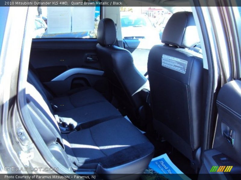Quartz Brown Metallic / Black 2010 Mitsubishi Outlander XLS 4WD