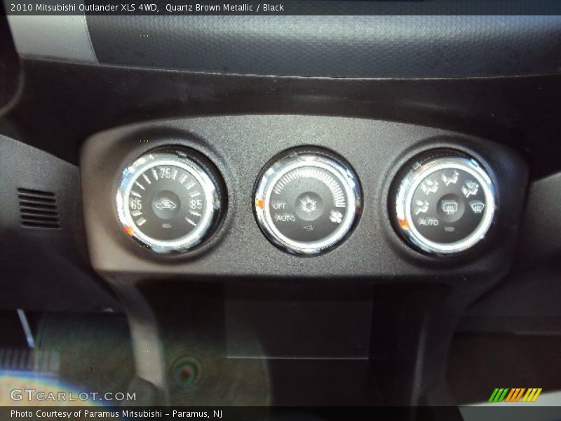 Quartz Brown Metallic / Black 2010 Mitsubishi Outlander XLS 4WD