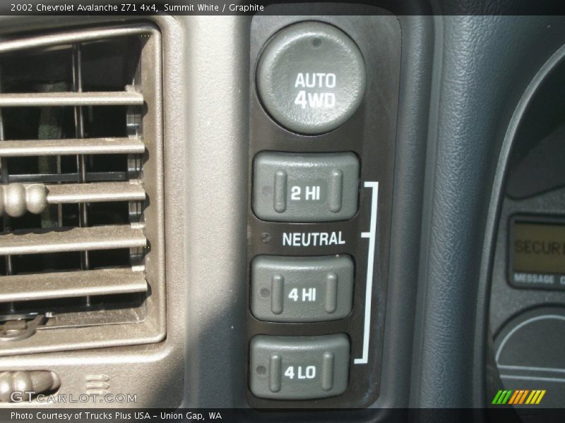 Controls of 2002 Avalanche Z71 4x4