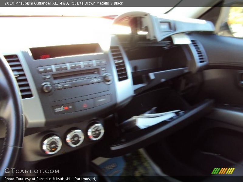 Quartz Brown Metallic / Black 2010 Mitsubishi Outlander XLS 4WD