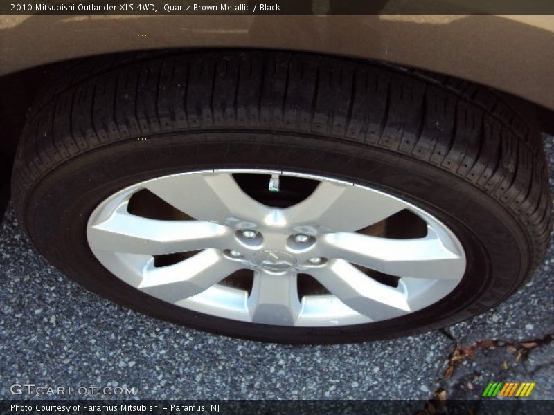 Quartz Brown Metallic / Black 2010 Mitsubishi Outlander XLS 4WD