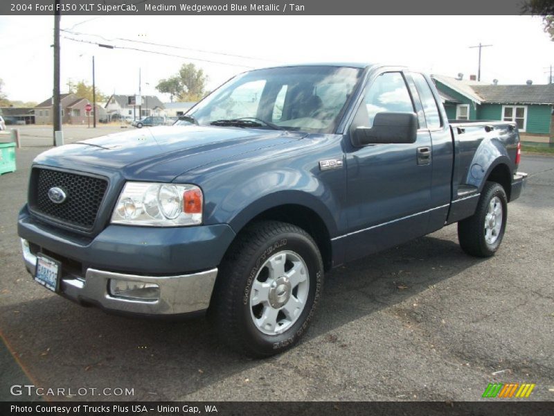 Medium Wedgewood Blue Metallic / Tan 2004 Ford F150 XLT SuperCab