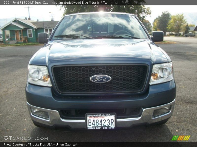 Medium Wedgewood Blue Metallic / Tan 2004 Ford F150 XLT SuperCab
