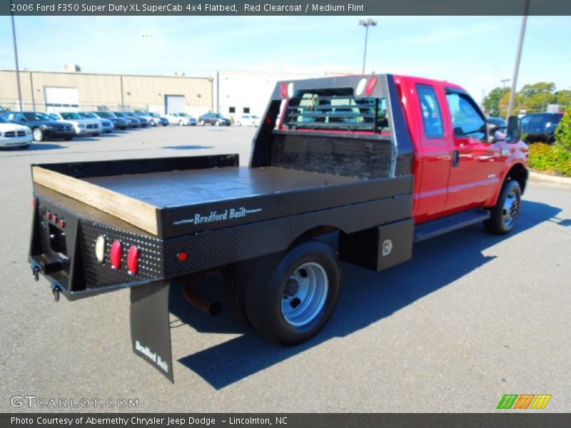 Red Clearcoat / Medium Flint 2006 Ford F350 Super Duty XL SuperCab 4x4 Flatbed