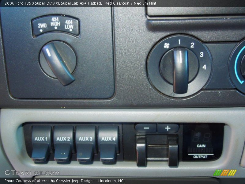 Red Clearcoat / Medium Flint 2006 Ford F350 Super Duty XL SuperCab 4x4 Flatbed