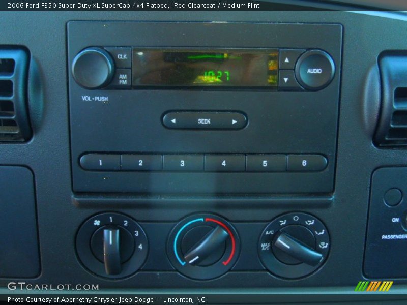 Red Clearcoat / Medium Flint 2006 Ford F350 Super Duty XL SuperCab 4x4 Flatbed