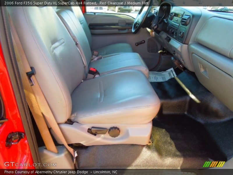 Red Clearcoat / Medium Flint 2006 Ford F350 Super Duty XL SuperCab 4x4 Flatbed
