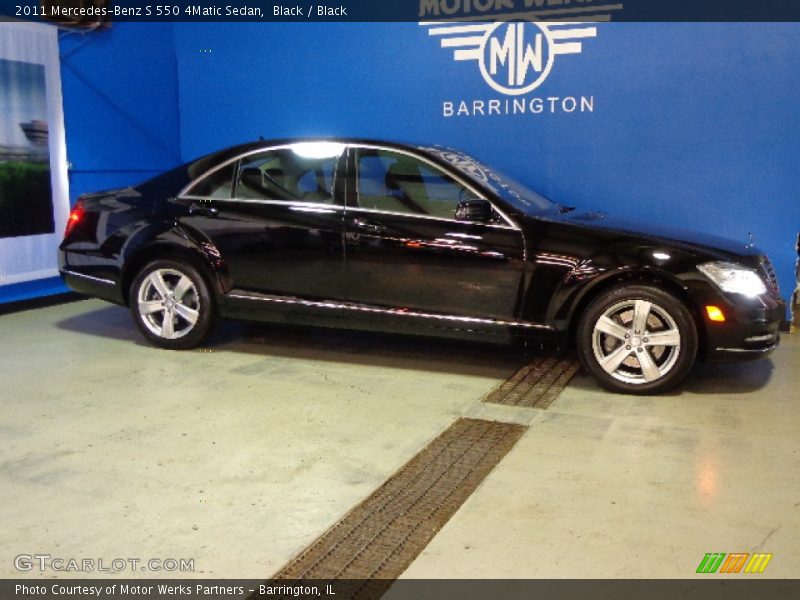 Black / Black 2011 Mercedes-Benz S 550 4Matic Sedan