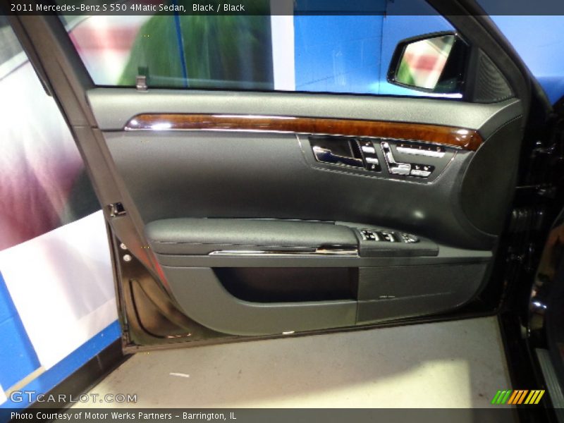Black / Black 2011 Mercedes-Benz S 550 4Matic Sedan