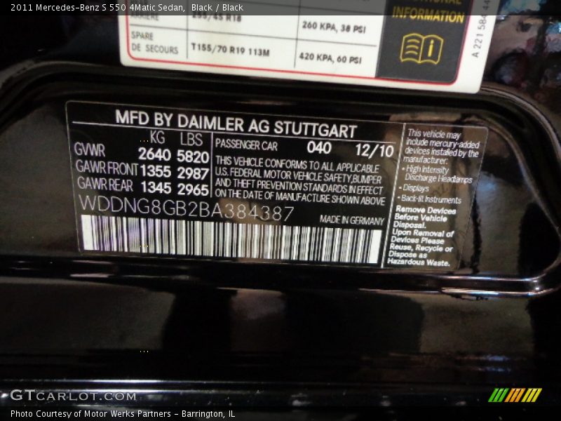 Black / Black 2011 Mercedes-Benz S 550 4Matic Sedan
