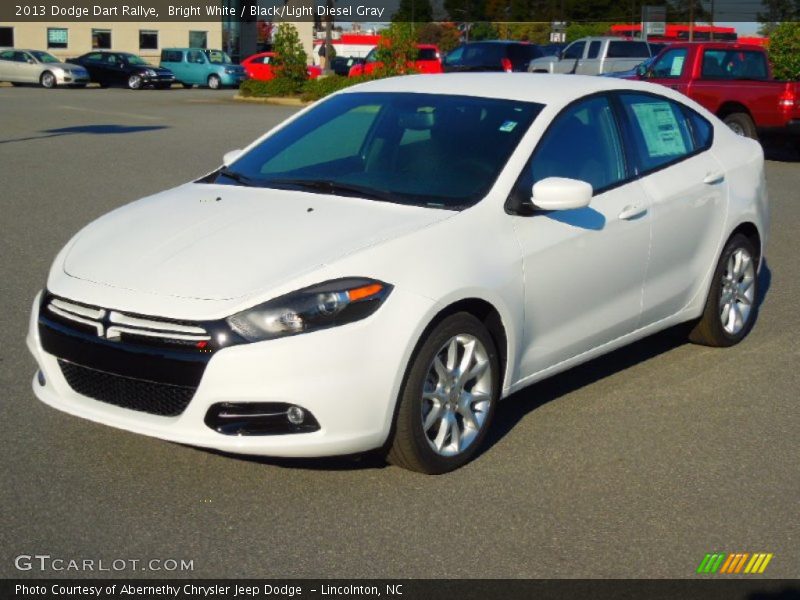 Bright White / Black/Light Diesel Gray 2013 Dodge Dart Rallye