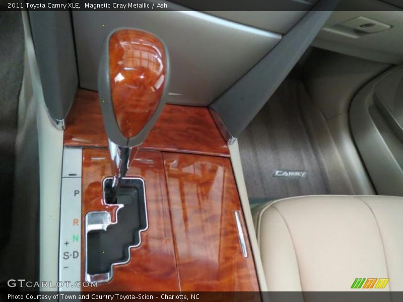 Magnetic Gray Metallic / Ash 2011 Toyota Camry XLE