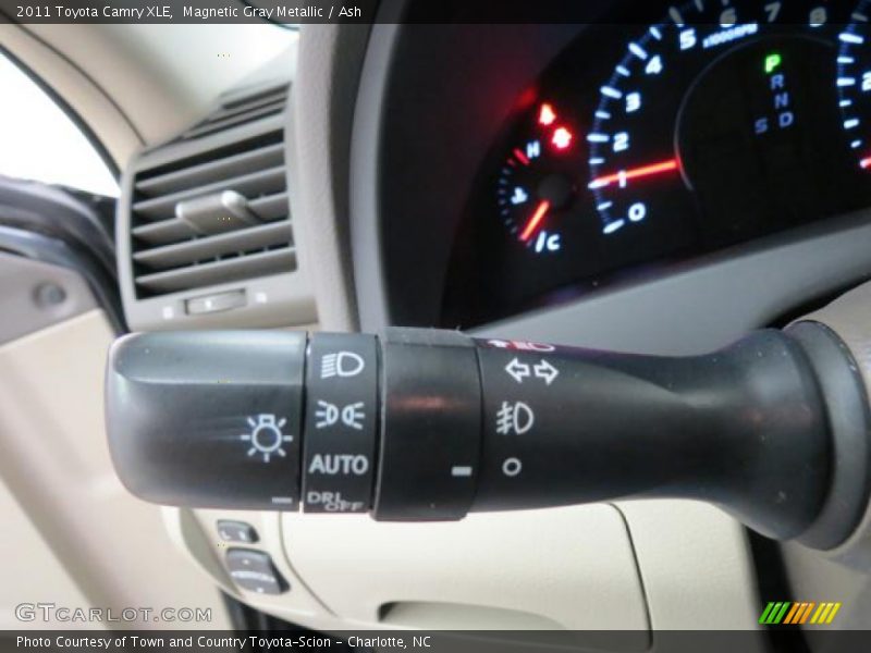 Magnetic Gray Metallic / Ash 2011 Toyota Camry XLE