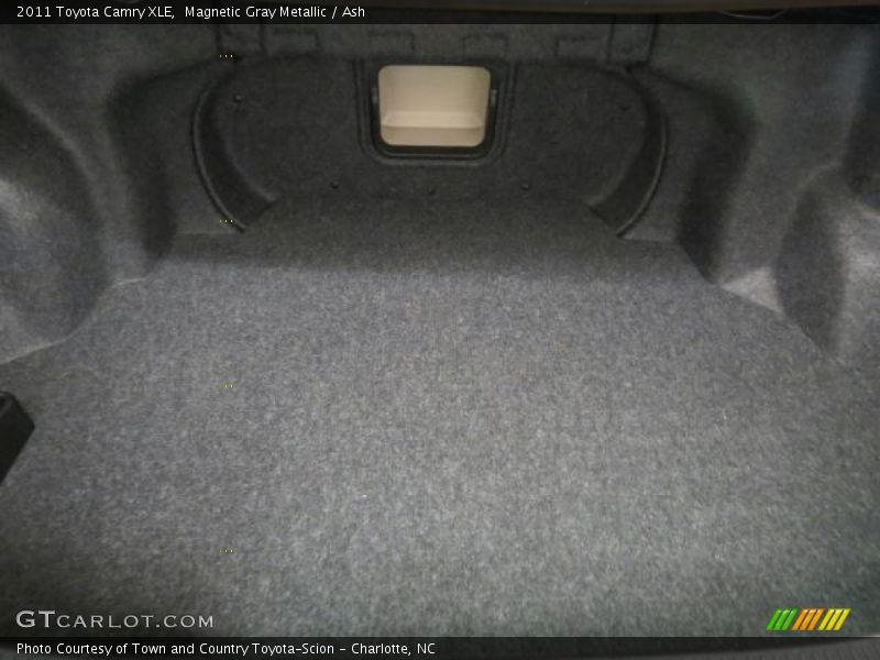 Magnetic Gray Metallic / Ash 2011 Toyota Camry XLE