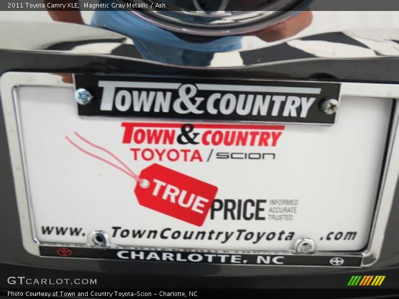 Magnetic Gray Metallic / Ash 2011 Toyota Camry XLE