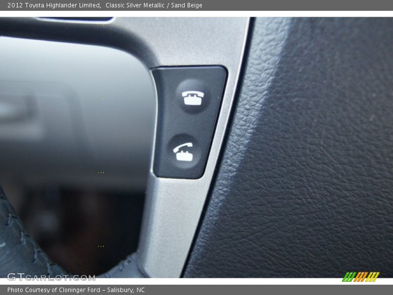 Classic Silver Metallic / Sand Beige 2012 Toyota Highlander Limited