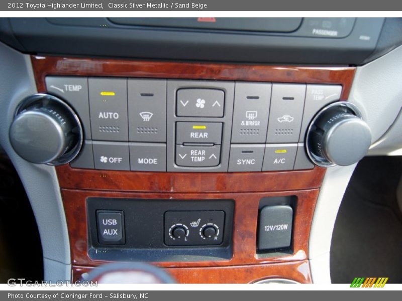Classic Silver Metallic / Sand Beige 2012 Toyota Highlander Limited