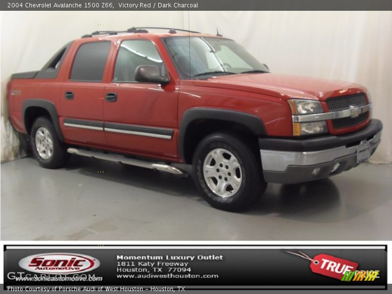 Victory Red / Dark Charcoal 2004 Chevrolet Avalanche 1500 Z66