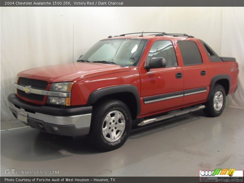 Victory Red / Dark Charcoal 2004 Chevrolet Avalanche 1500 Z66