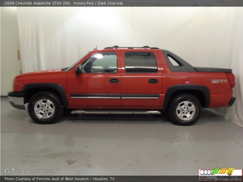 Victory Red / Dark Charcoal 2004 Chevrolet Avalanche 1500 Z66