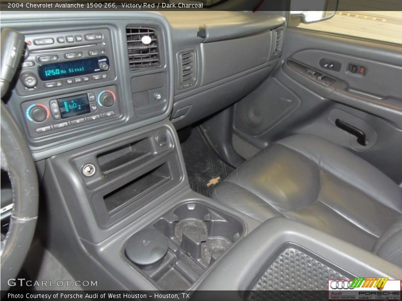 Victory Red / Dark Charcoal 2004 Chevrolet Avalanche 1500 Z66