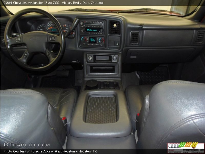 Victory Red / Dark Charcoal 2004 Chevrolet Avalanche 1500 Z66