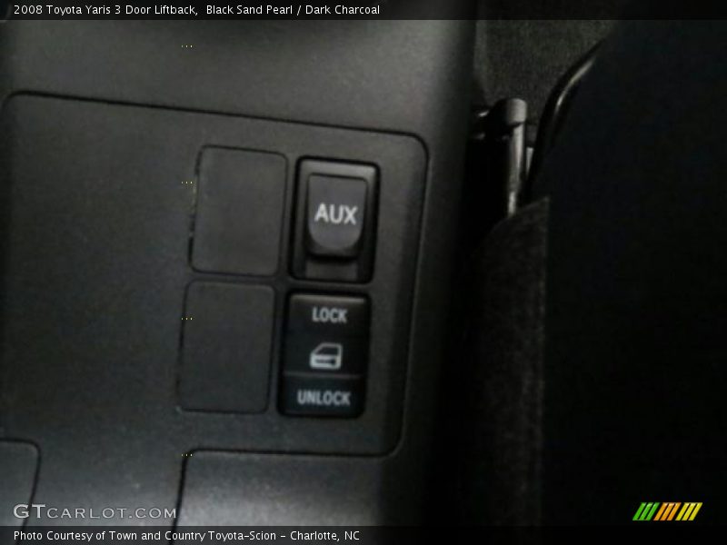 Black Sand Pearl / Dark Charcoal 2008 Toyota Yaris 3 Door Liftback