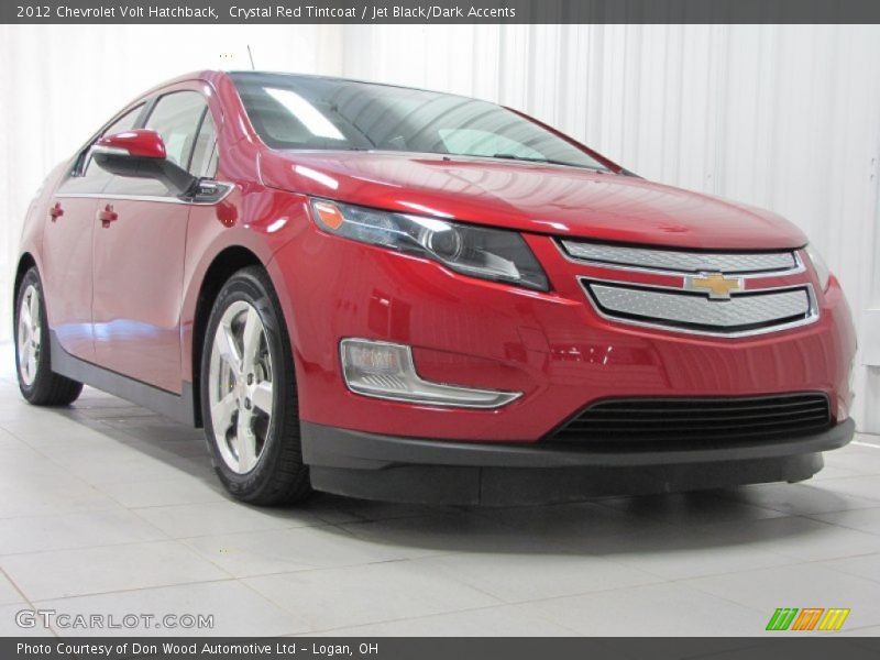 Front 3/4 View of 2012 Volt Hatchback