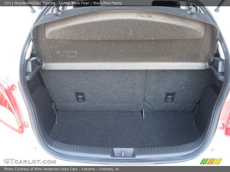 Crystal White Pearl / Black/Red Piping 2011 Mazda MAZDA2 Touring