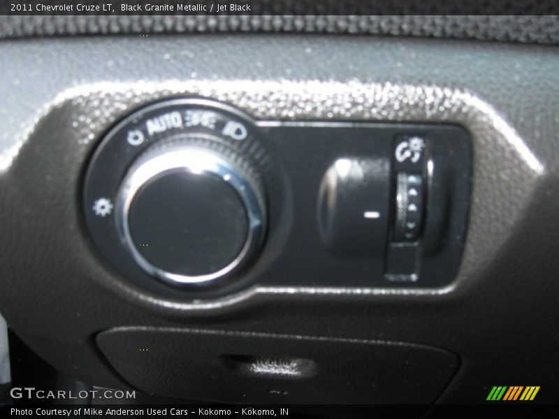 Black Granite Metallic / Jet Black 2011 Chevrolet Cruze LT