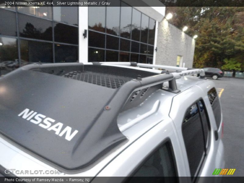 Silver Lightning Metallic / Gray 2004 Nissan Xterra XE 4x4