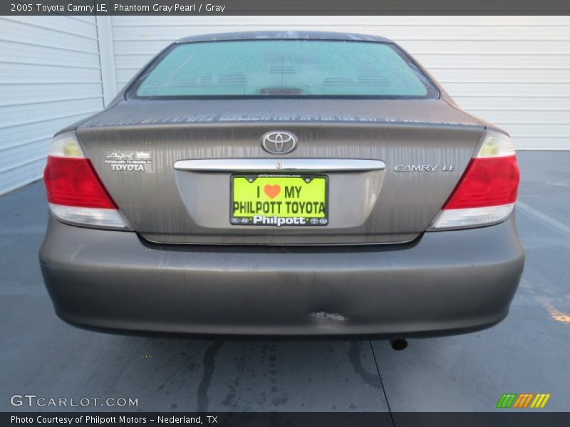 Phantom Gray Pearl / Gray 2005 Toyota Camry LE
