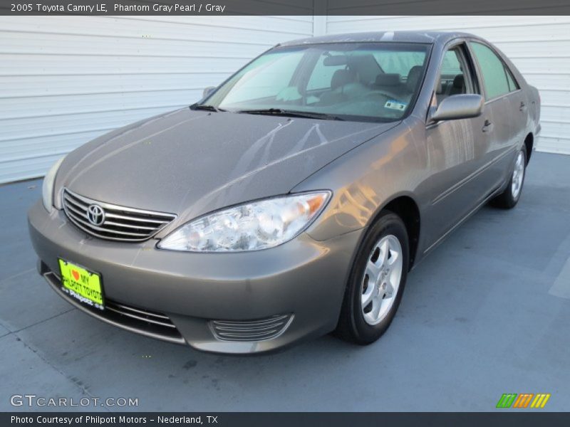 Phantom Gray Pearl / Gray 2005 Toyota Camry LE