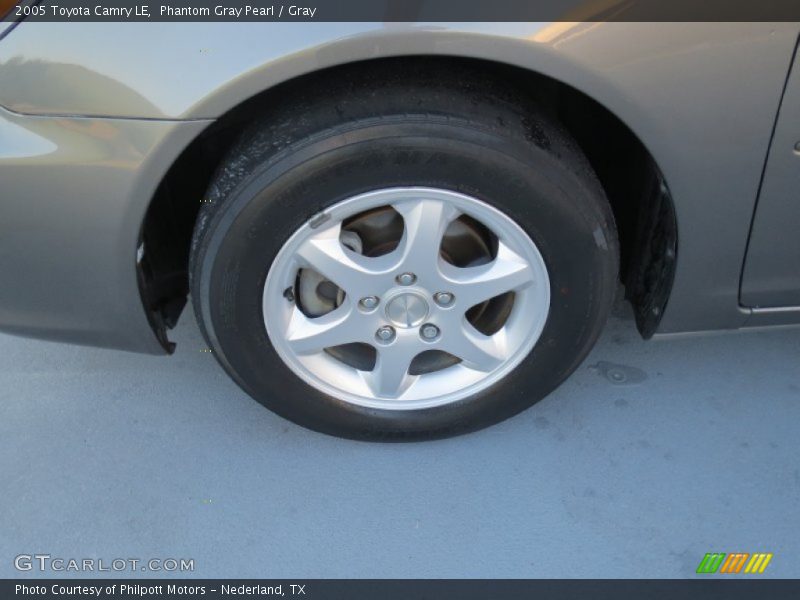 Phantom Gray Pearl / Gray 2005 Toyota Camry LE