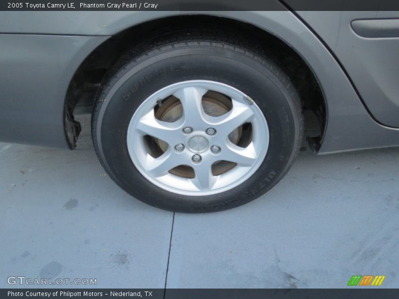 Phantom Gray Pearl / Gray 2005 Toyota Camry LE