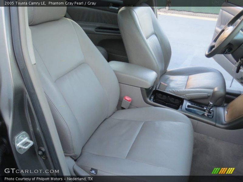 Phantom Gray Pearl / Gray 2005 Toyota Camry LE