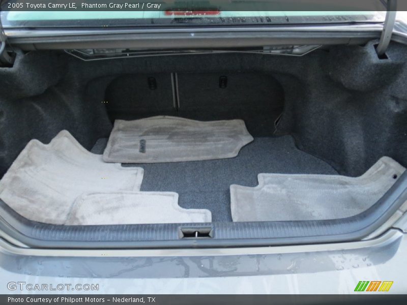 Phantom Gray Pearl / Gray 2005 Toyota Camry LE